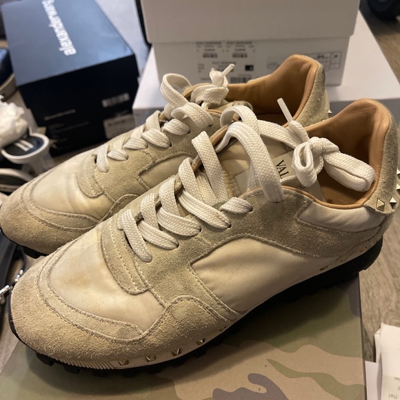 Valentino Camo Sneakers - Picture 2 of 4
